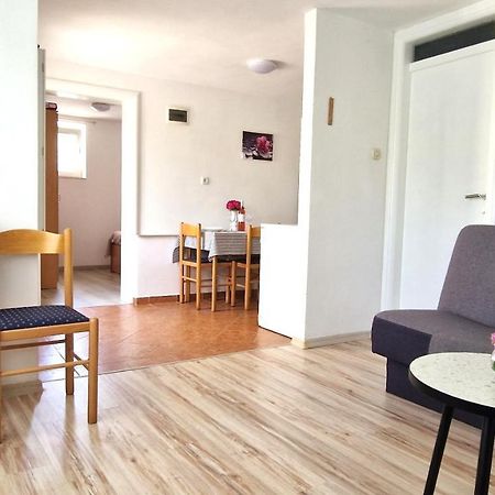 Apartment Jagoda Krk Town Exterior foto
